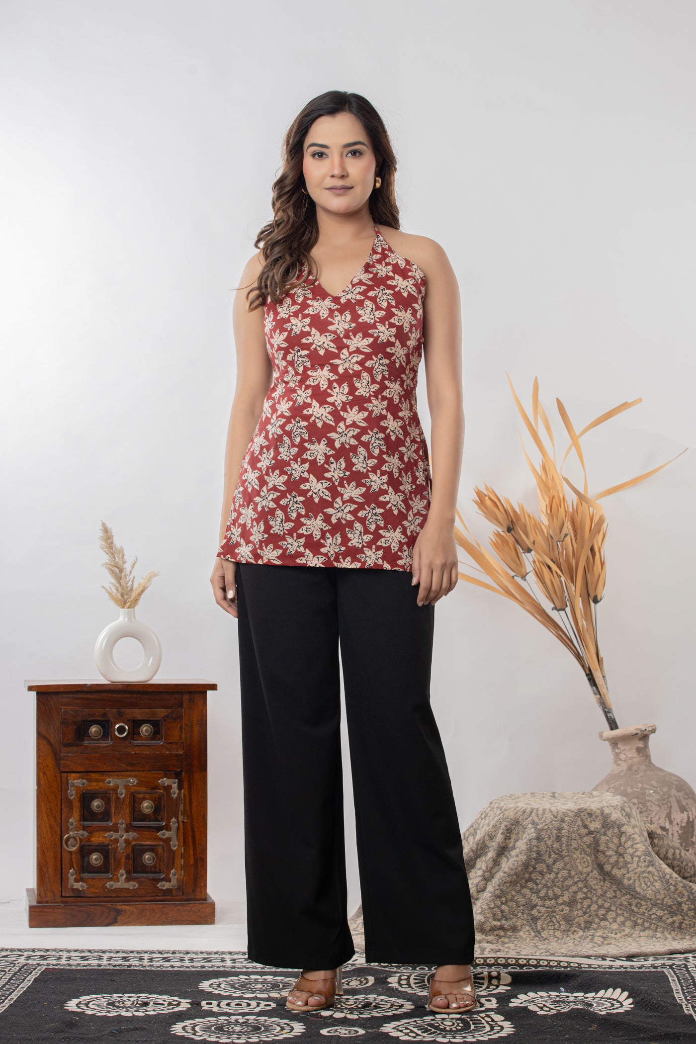 Women Floral Printed Halter Neck Sleeveless Short Kurti Top